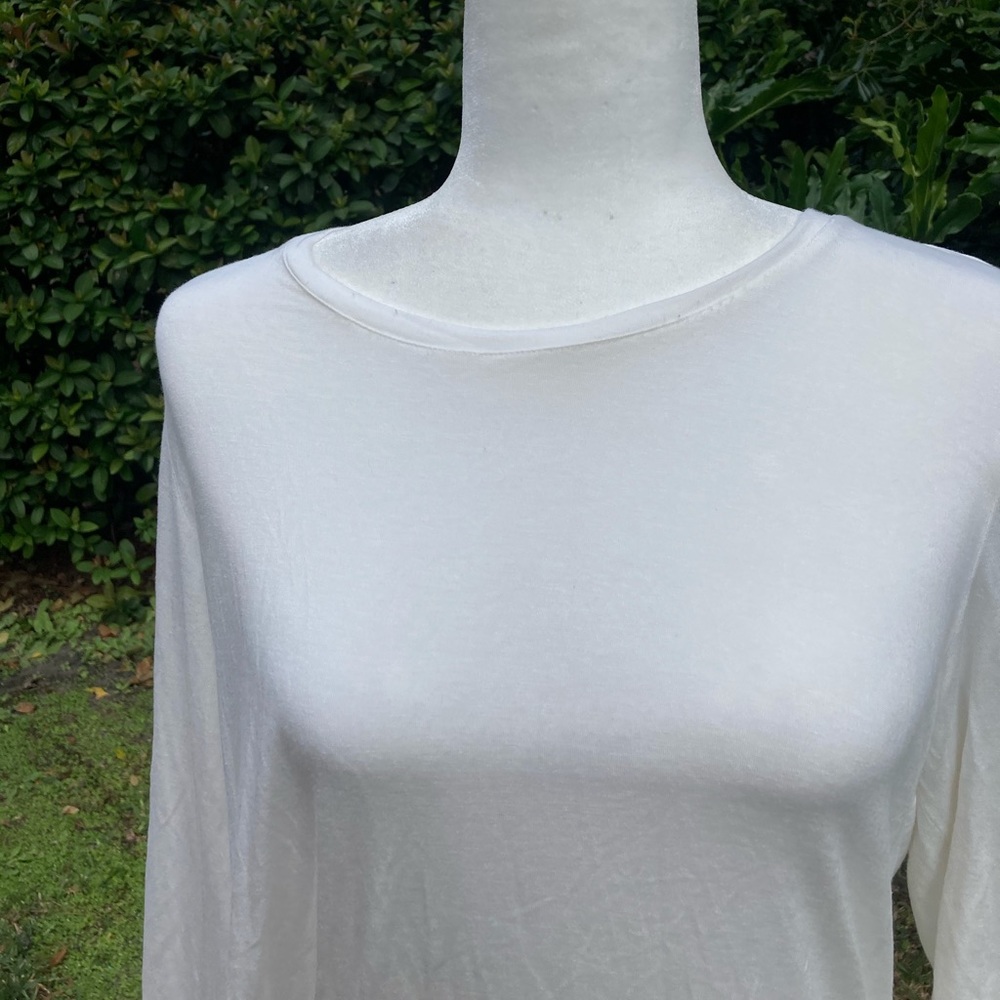 LOGO White Top - Picture 2 of 6